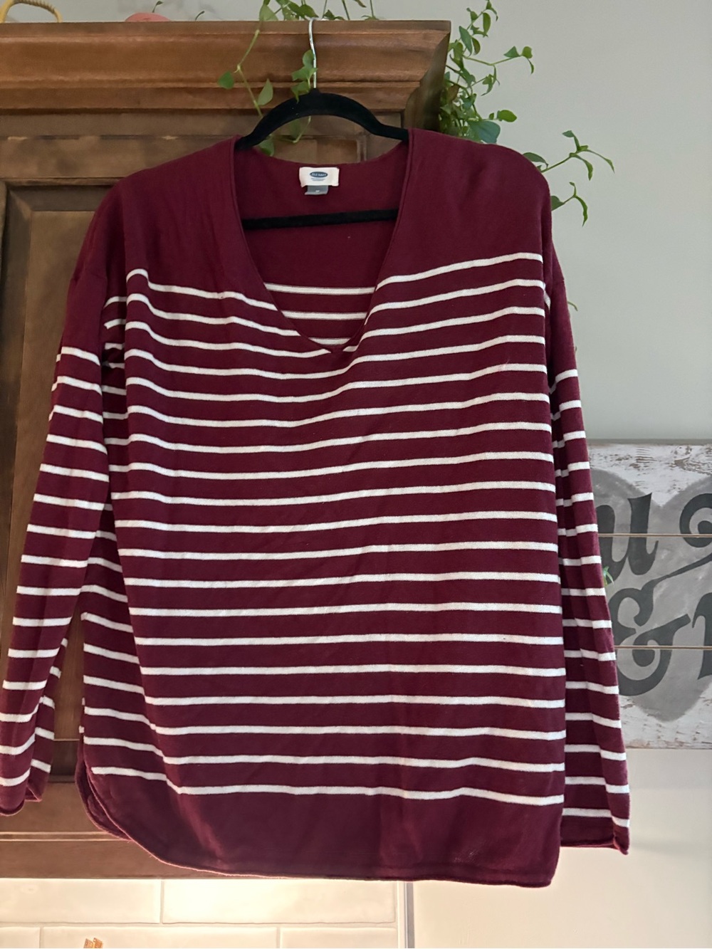 Old Navy Maroon & White Striped V-Neck Sweater